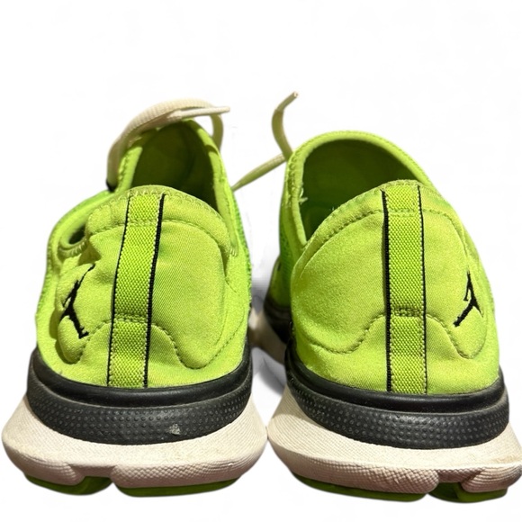 Nike Air Jordan RCVR 2 Electric Green Sneakers Size 10 - Picture 11 of 15